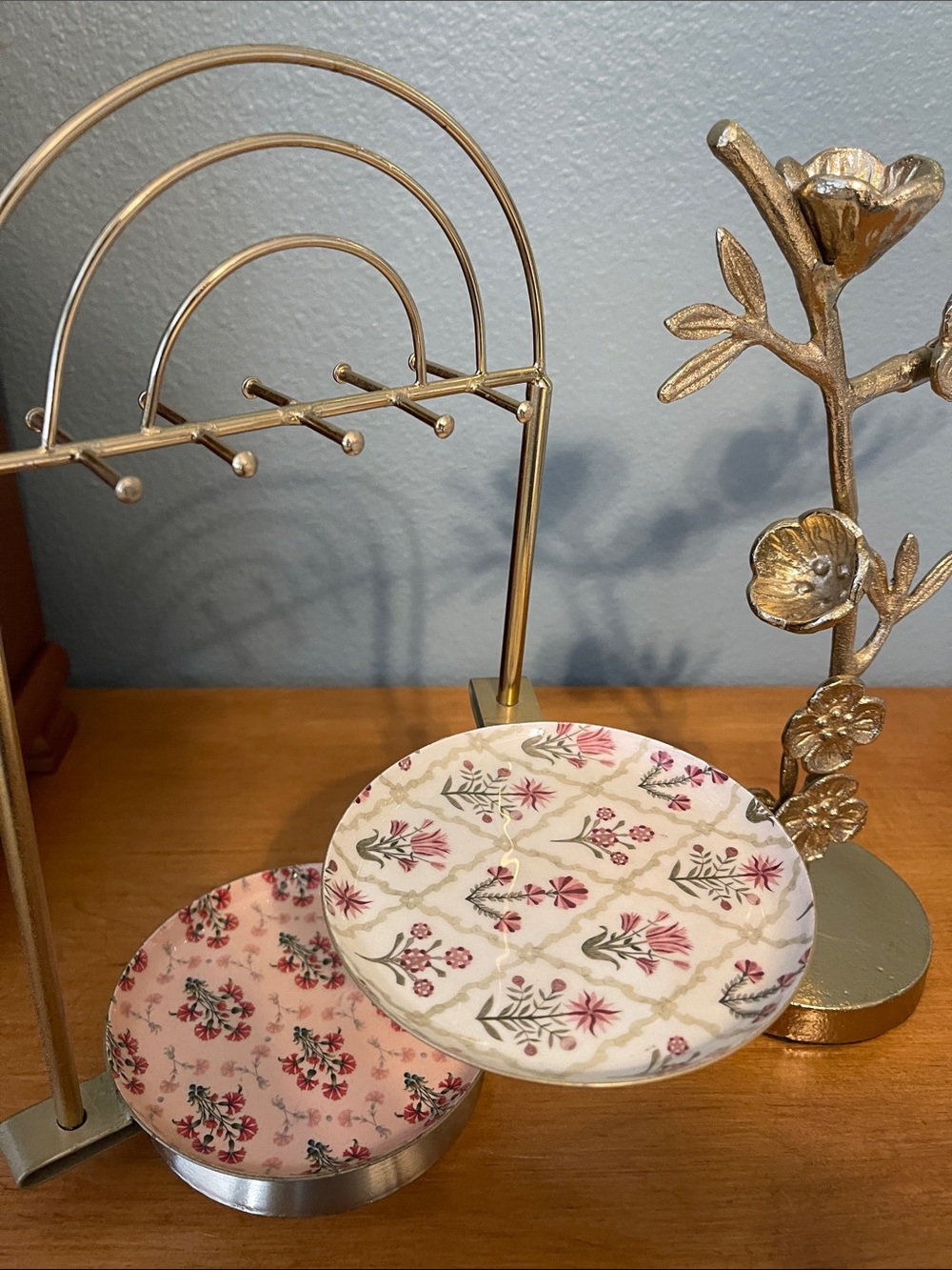 Two Jewelry Stands - Picture 7 of 7